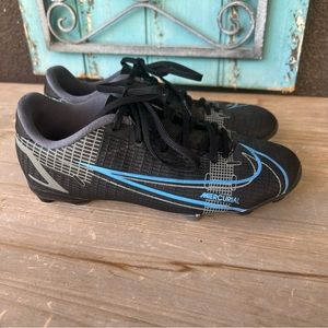 Youth Size 1Y Multicolor Nike Mercurial JR Vapor 14 Academy FG/MG Soccer Shoes